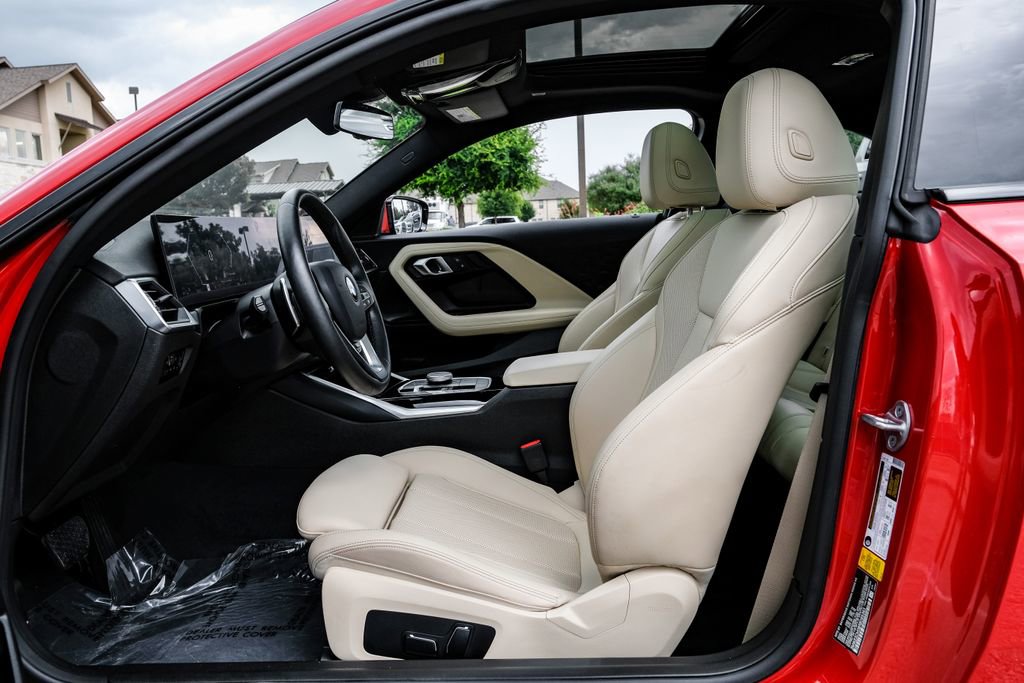 Used 2024 BMW 230i Coupe w/ Premium Package RWD image 32