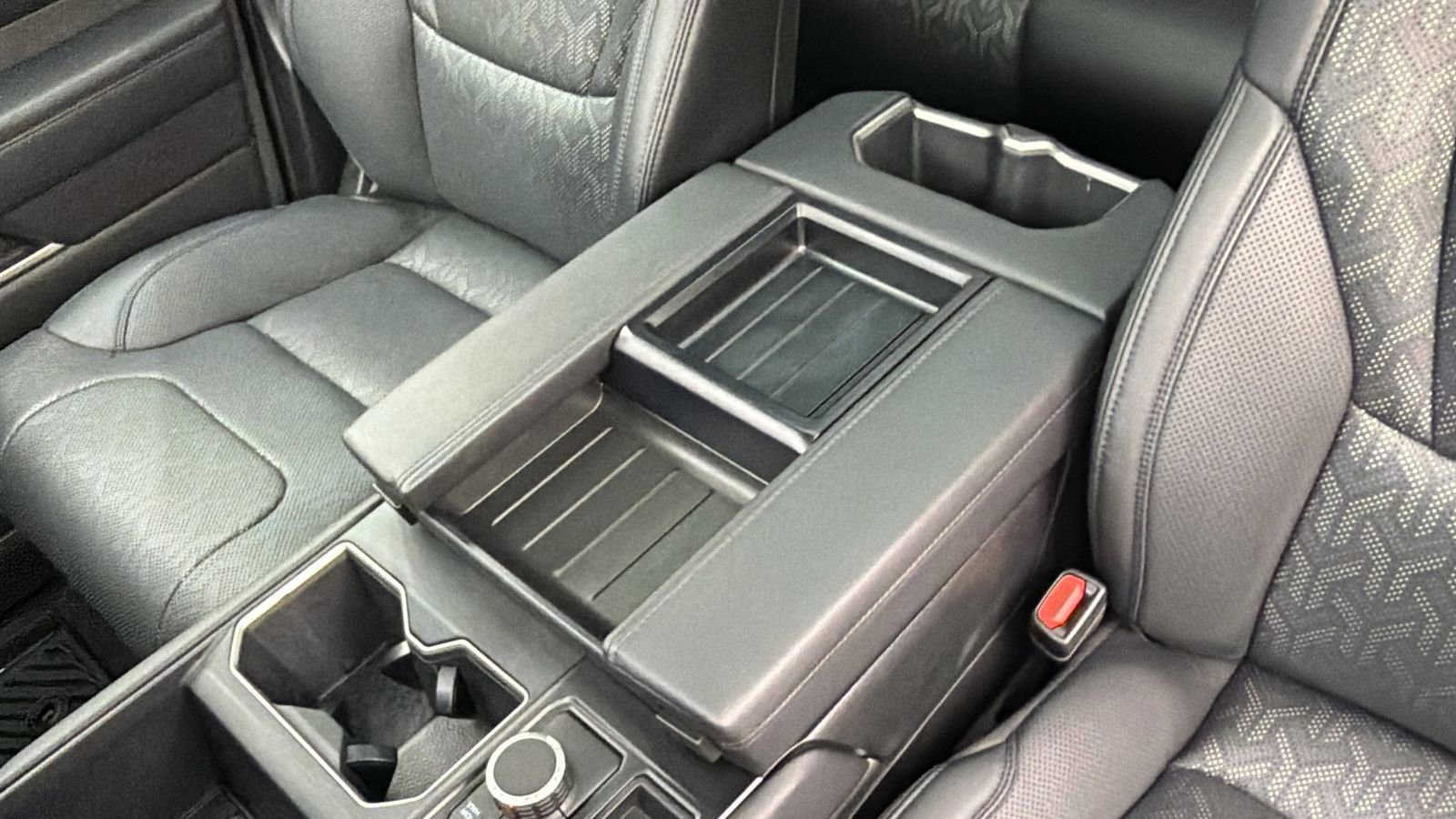 Used 2024 Toyota Tundra Limited image 26