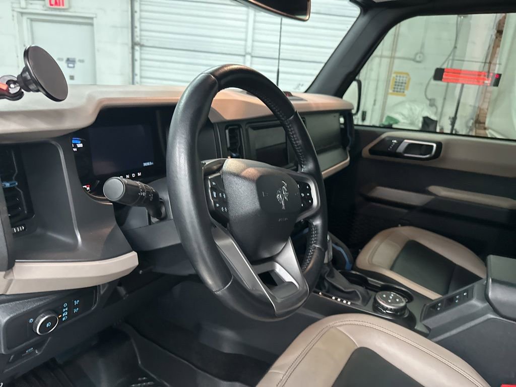 Used 2022 Ford Bronco Wildtrak image 9