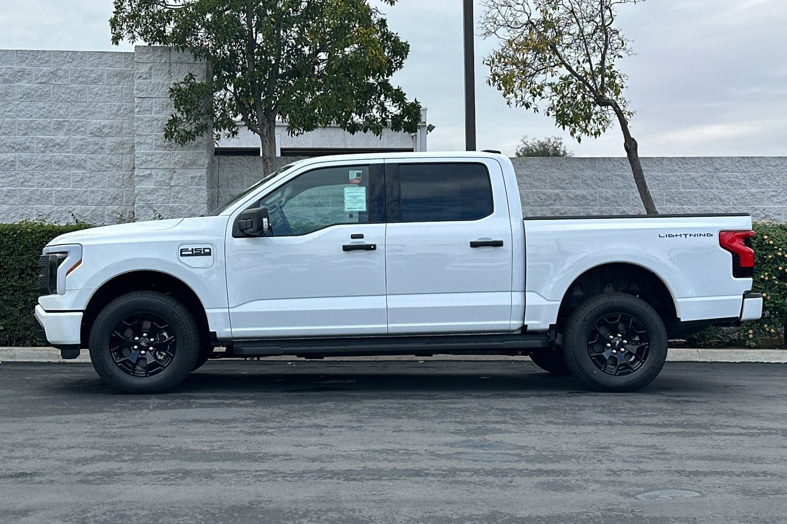New 2025 Ford F150 Lightning XLT image 7