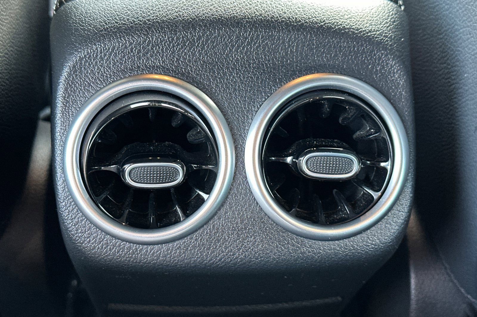 Used 2025 Mercedes-Benz CLA 250 image 42