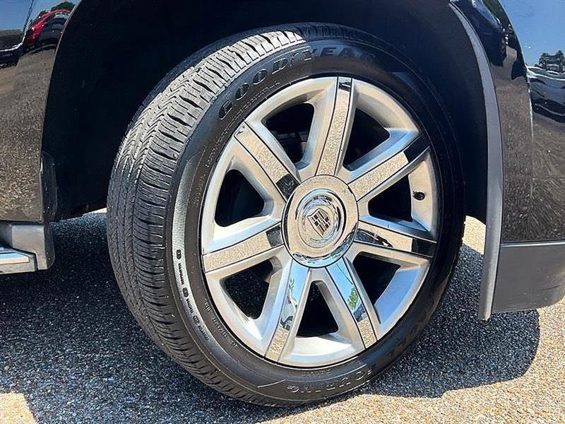 Used 2015 Cadillac Escalade Luxury RWD image 54