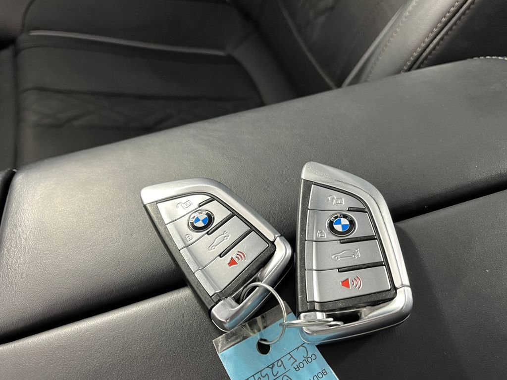 Used 2021 BMW 740i xDrive w/ M Sport Package AWD/4WD image 28