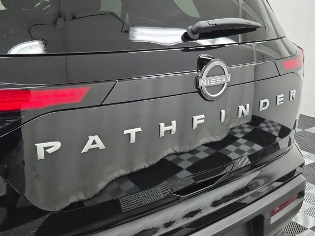 Used 2025 Nissan Pathfinder SV w/ SV Premium Package image 7