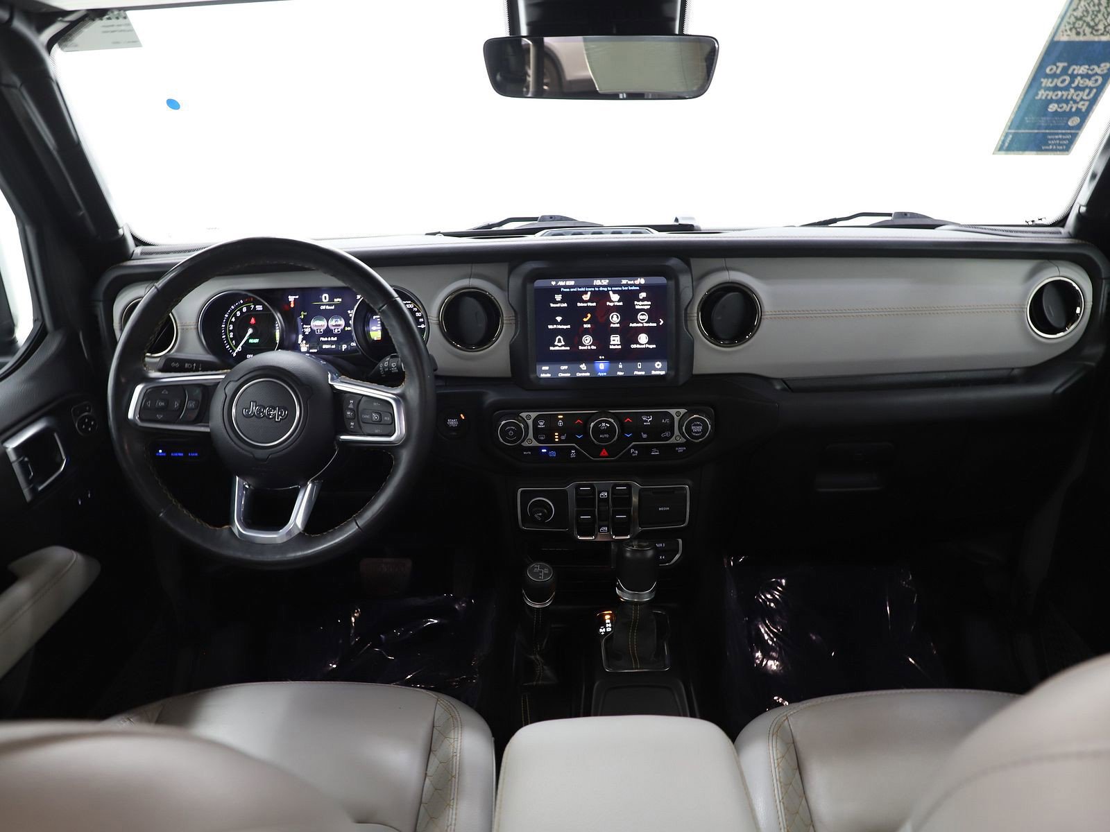 Used 2023 Jeep Wrangler Unlimited Sahara AWD/4WD image 13