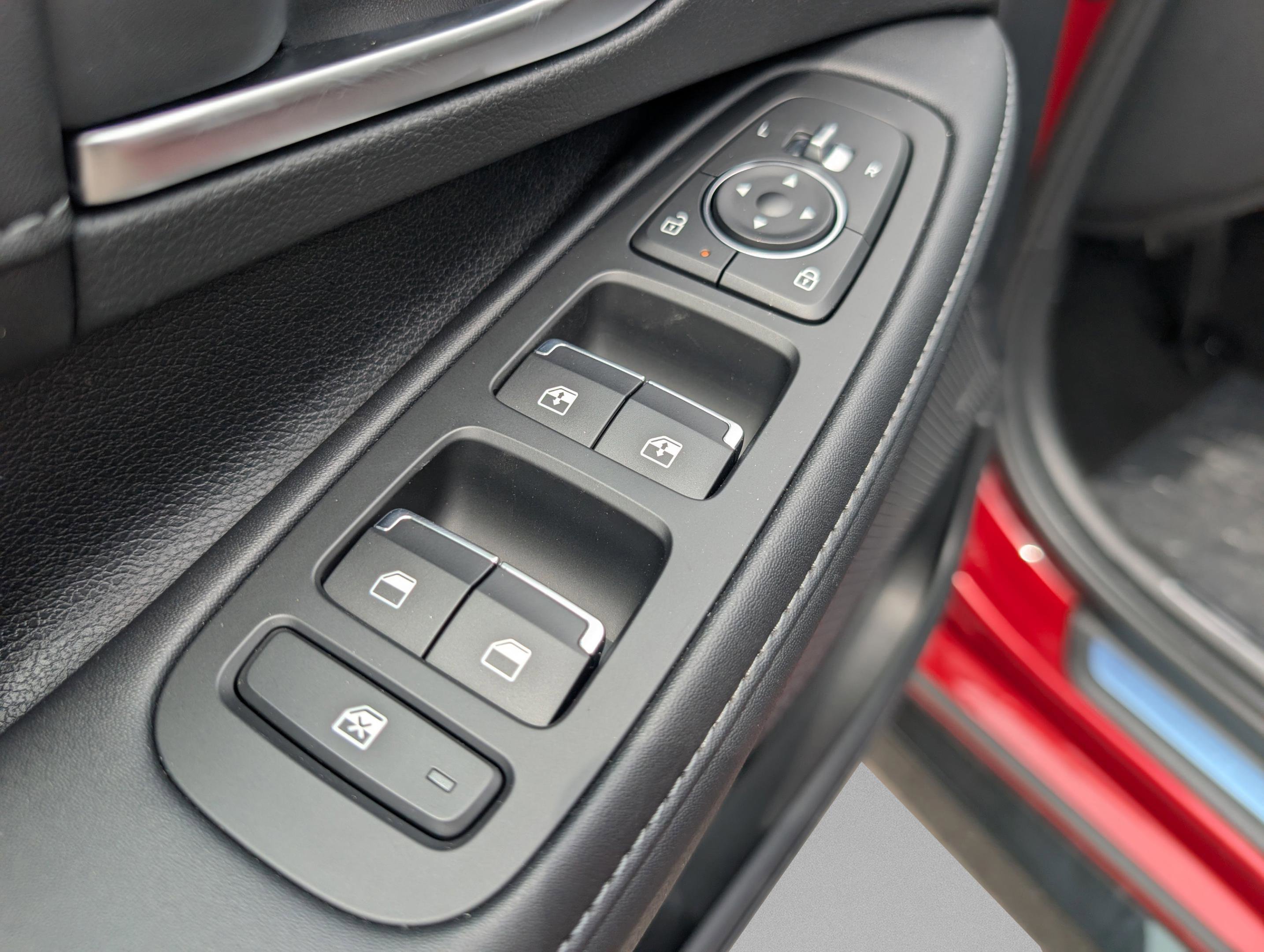 New 2025 Hyundai Sonata Limited image 14