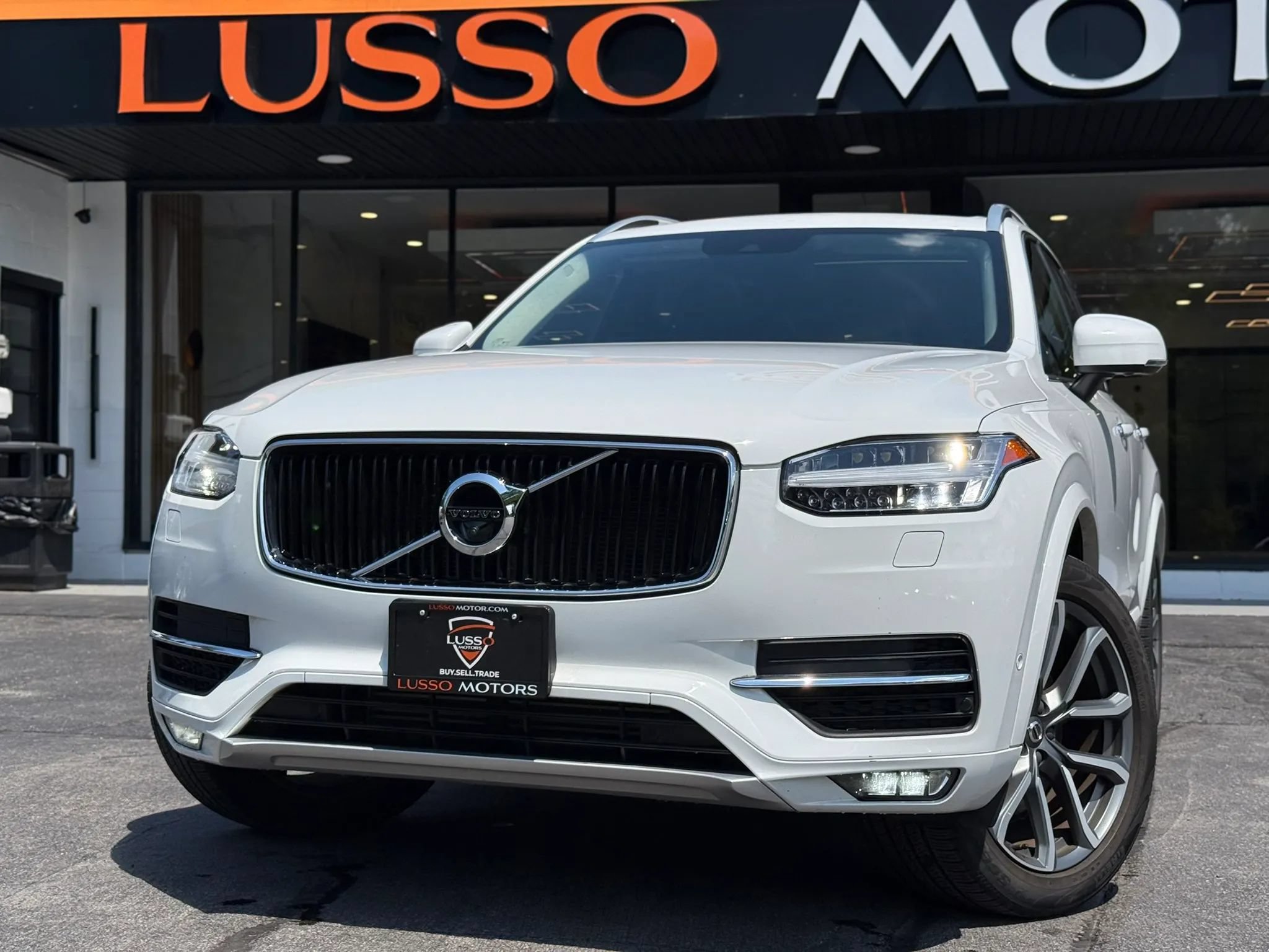 Used 2019 Volvo XC90 T5 Momentum w/ Advanced Package AWD/4WD image 1
