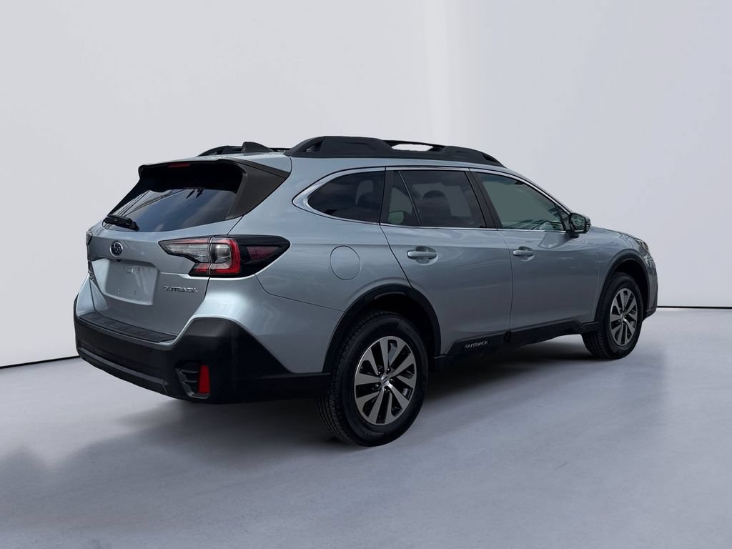 Used 2022 Subaru Outback Premium AWD/4WD image 3