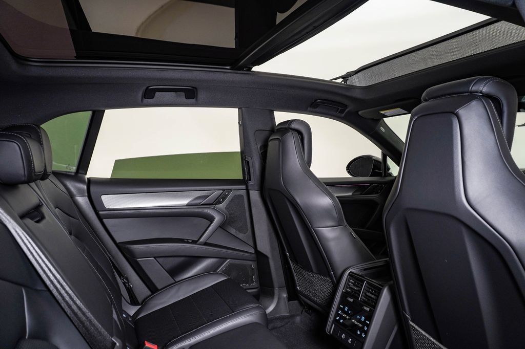 New 2026 Porsche Cayenne S AWD/4WD image 16