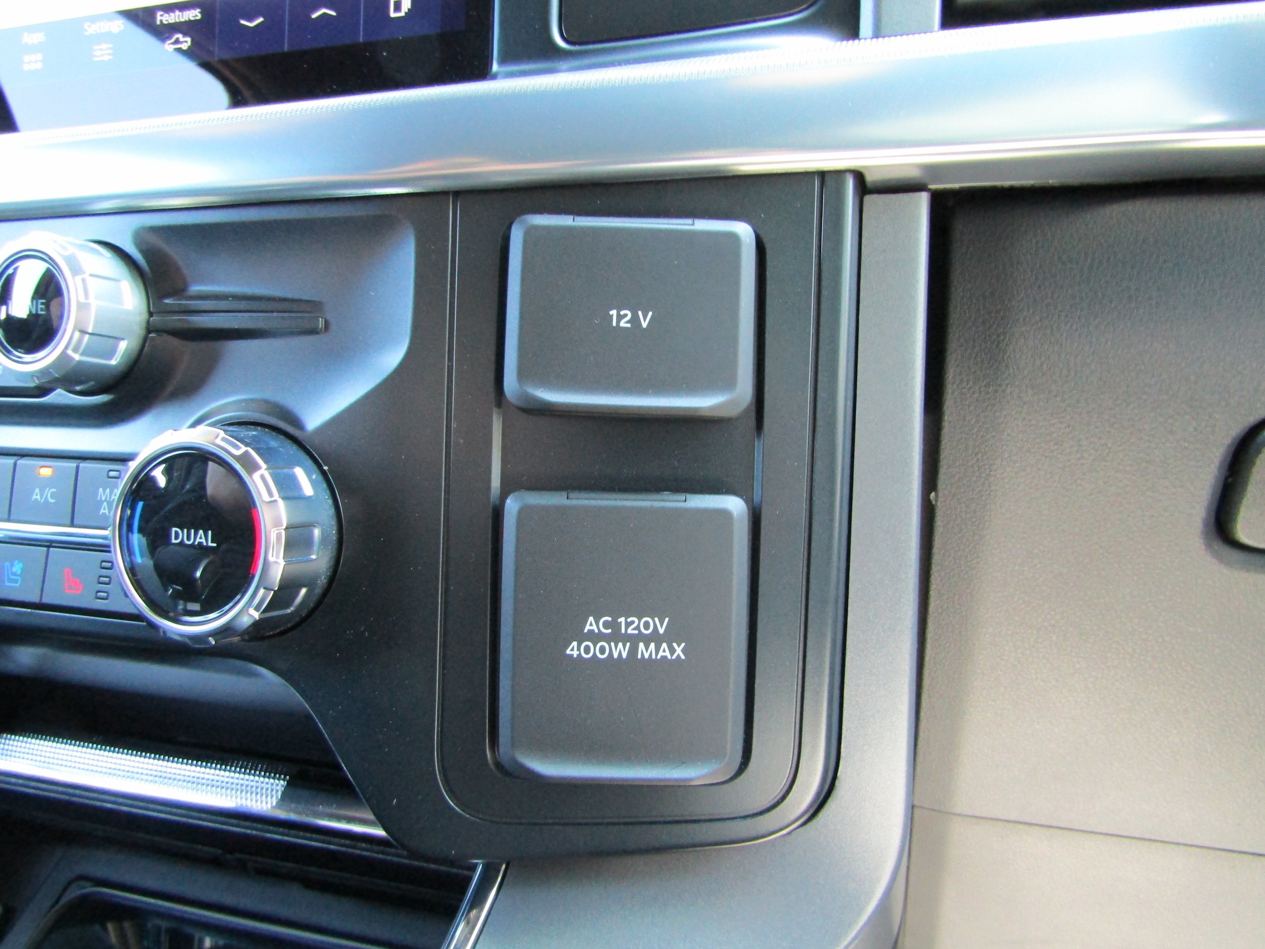 Used 2025 Ford F150 Lariat w/ Equipment Group 501A Mid AWD/4WD image 29
