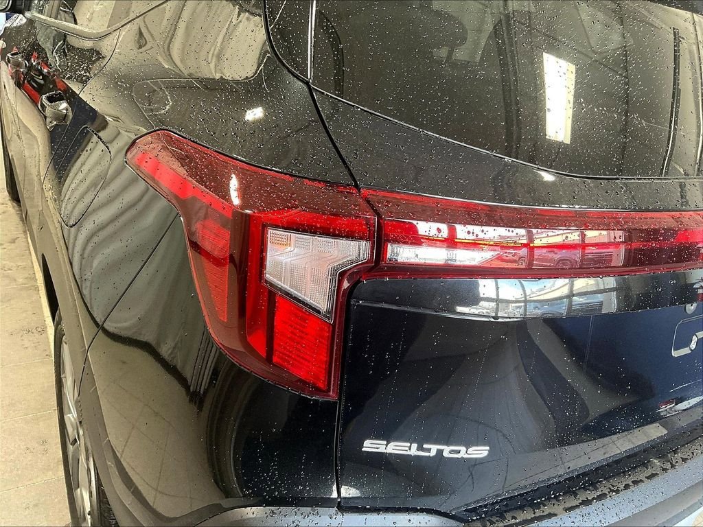 Used 2024 Kia Seltos LX AWD/4WD image 33