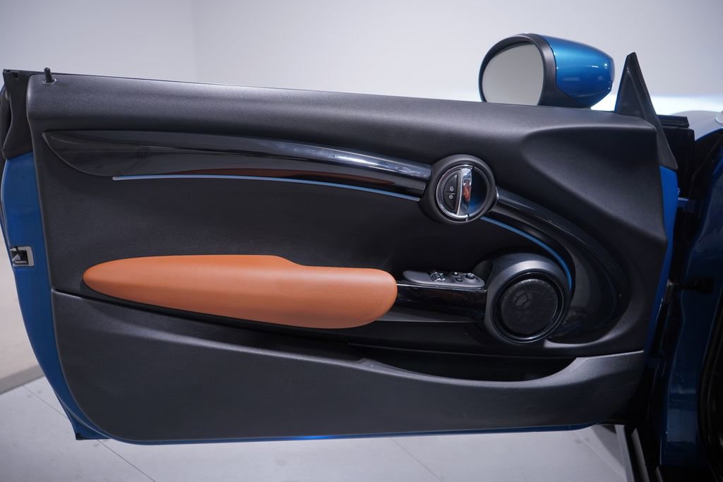 Used 2023 MINI Cooper SE image 12