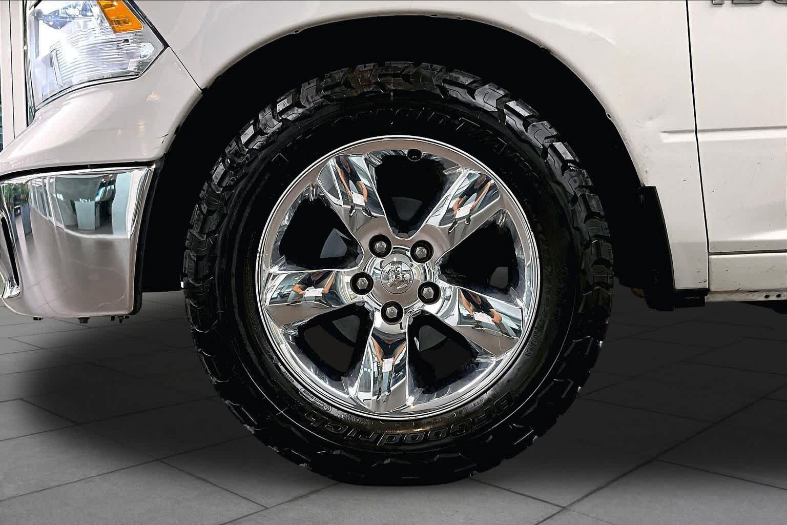 Used 2015 RAM 1500 Classic SLT RWD image 10