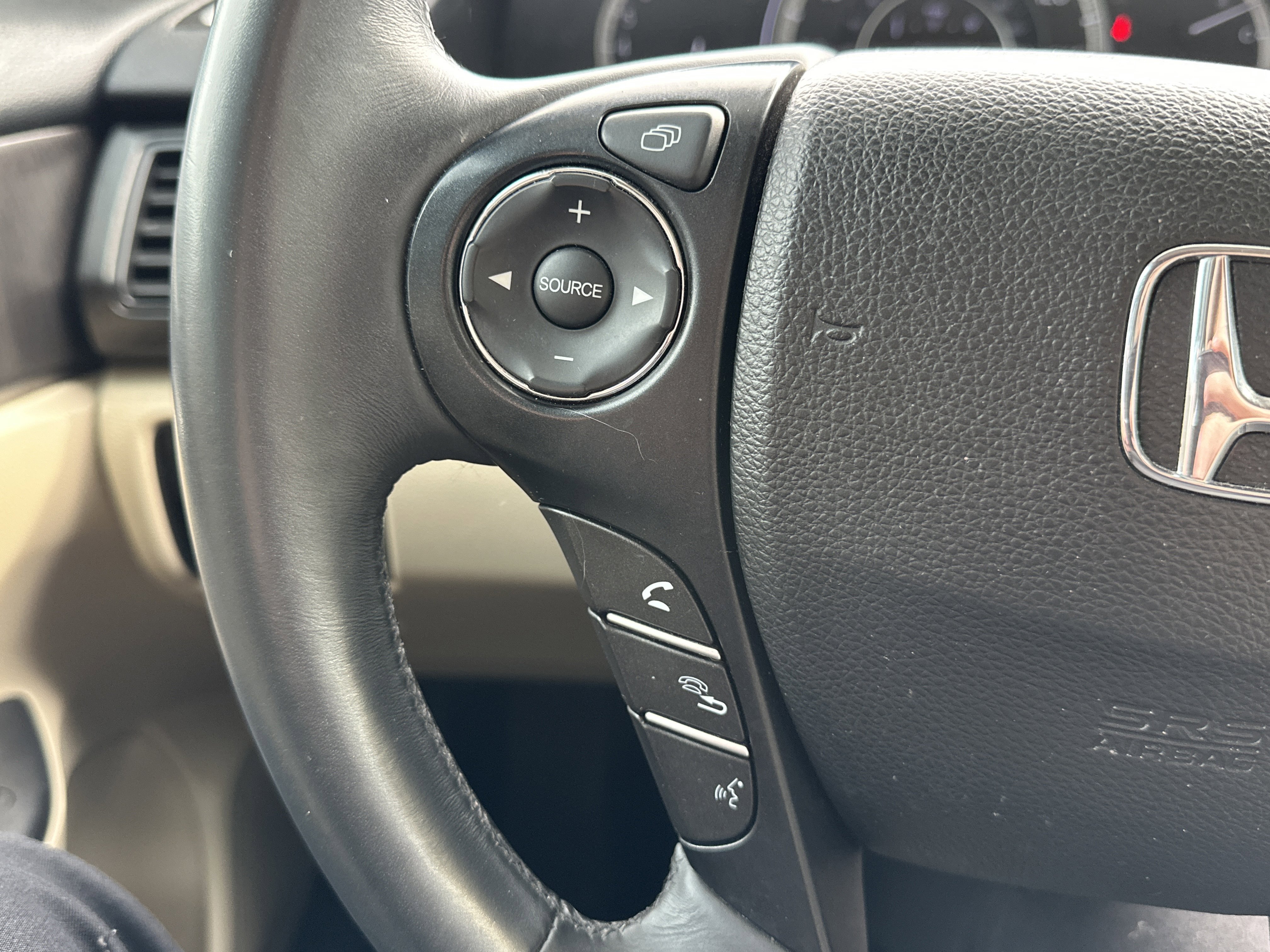 Used 2015 Honda Accord EX-L image 18