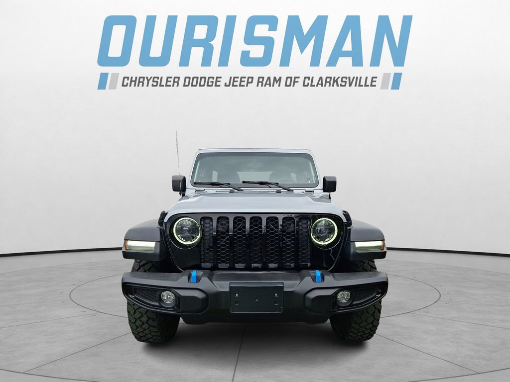 Used 2023 Jeep Wrangler Unlimited w/ Cold Weather Group AWD/4WD image 2