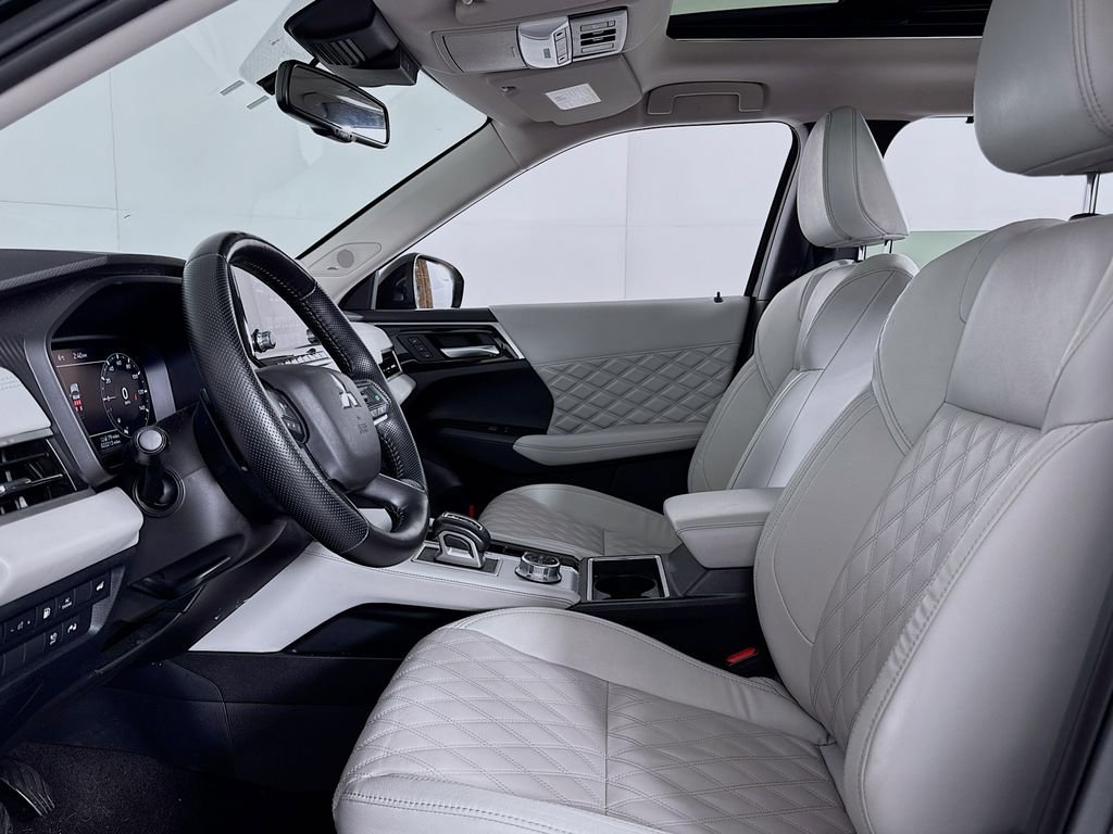 Used 2024 Mitsubishi Outlander SEL image 12
