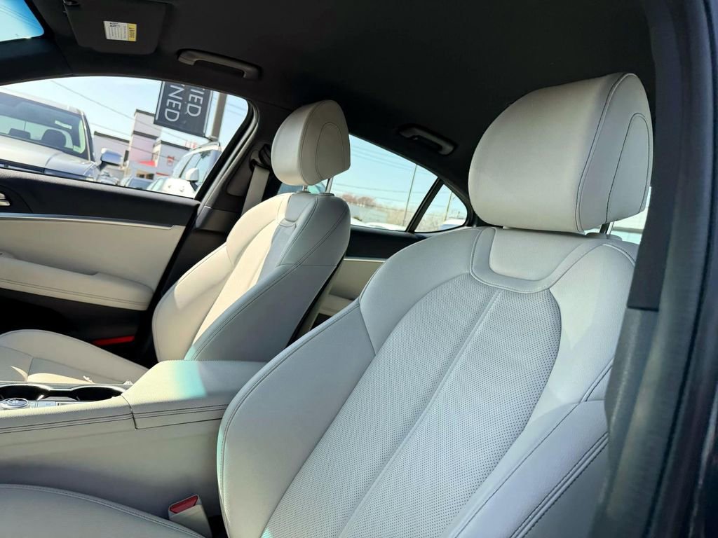 Certified 2024 Genesis G70 2.5T image 12