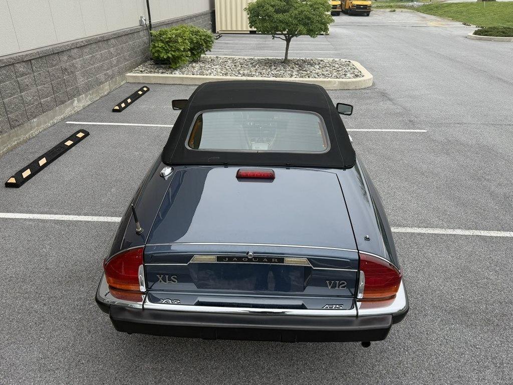 Used 1989 Jaguar XJS V12 Convertible RWD image 8