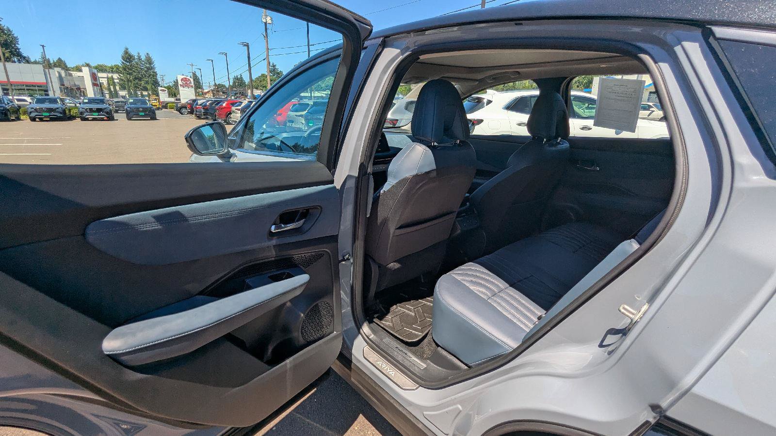 Used 2023 Nissan Ariya AWD/4WD image 12