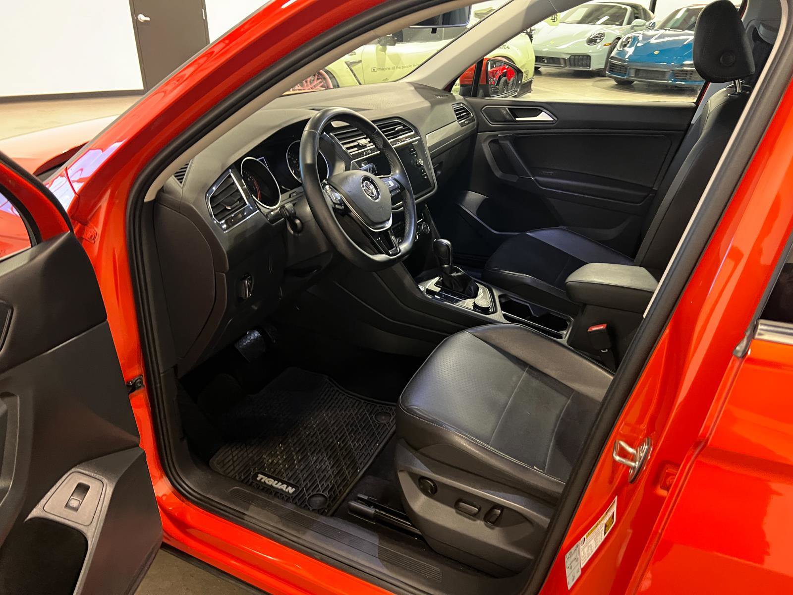 Used 2018 Volkswagen Tiguan SEL AWD/4WD image 10