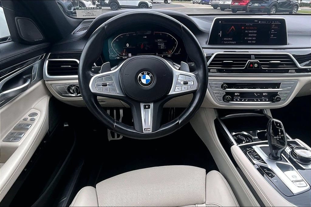 Used 2022 BMW 750i xDrive w/ Executive Package AWD/4WD image 7