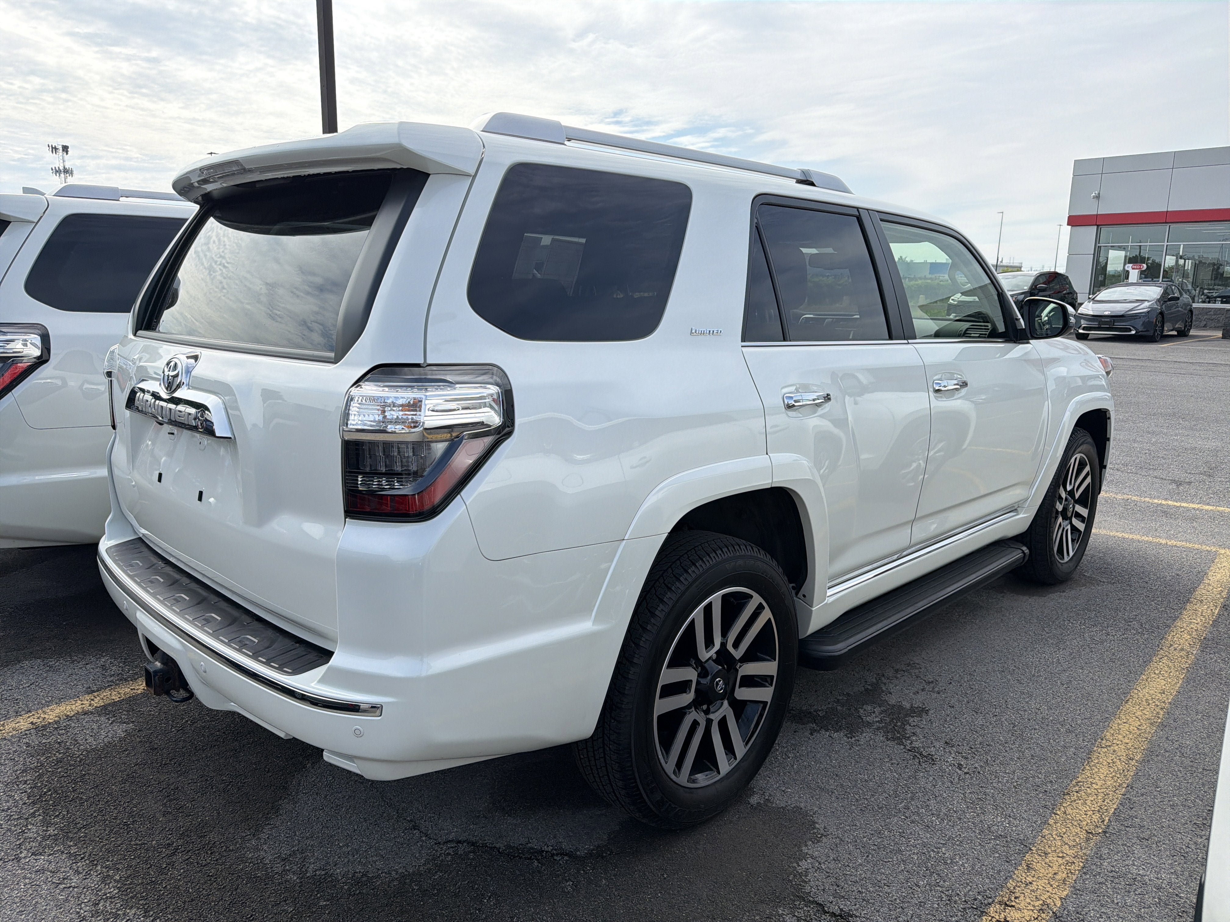 Used 2023 Toyota 4Runner Limited AWD/4WD image 7