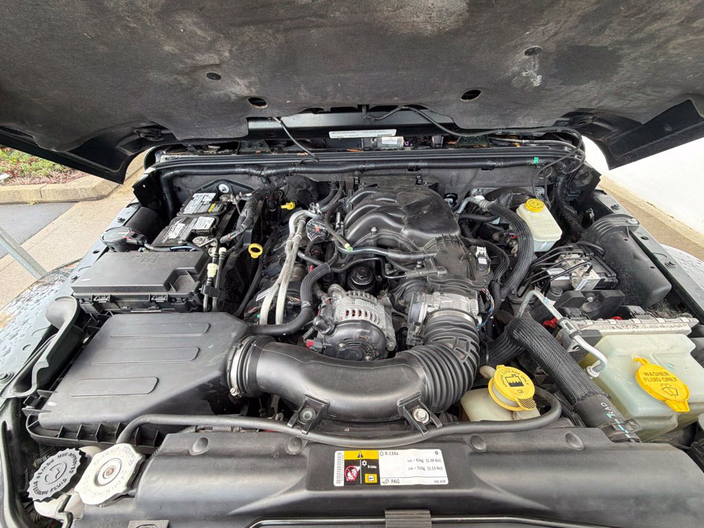 Used 2012 Jeep Wrangler Unlimited Sahara AWD/4WD image 26