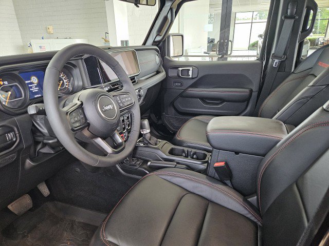 Used 2025 Jeep Gladiator Rubicon w/ Convenience Group AWD/4WD image 8