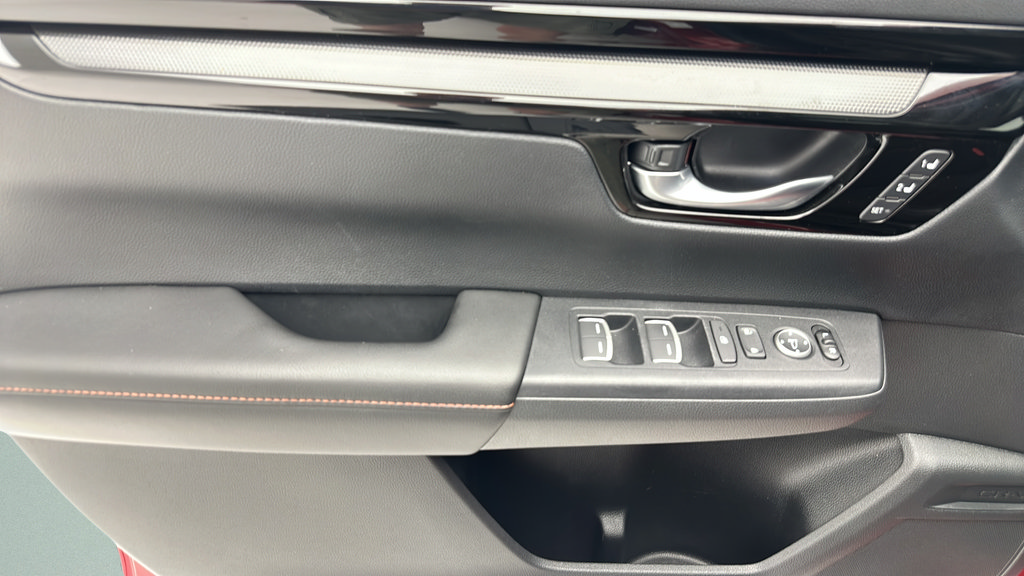 Used 2025 Honda CR-V Sport Touring image 12