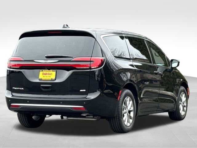 New 2026 Chrysler Pacifica Select AWD/4WD image 6