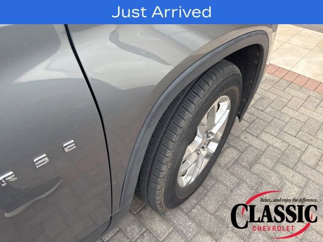 Used 2020 Chevrolet Traverse LT image 23