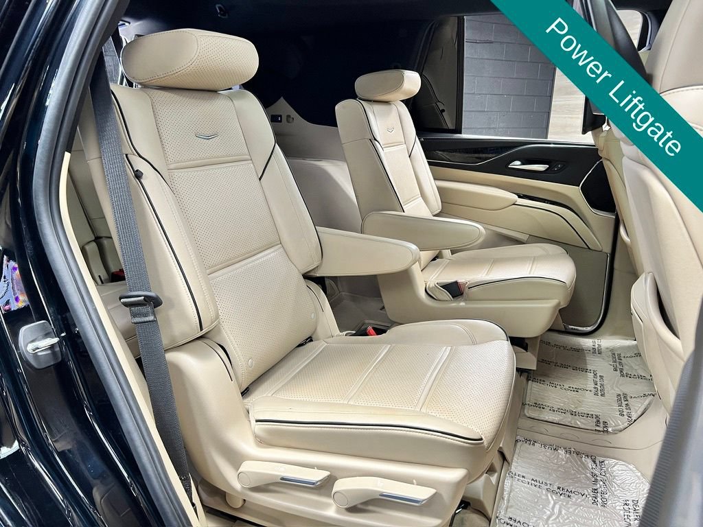 Used 2024 Cadillac Escalade Premium Luxury w/ LPO, Floor Liner Package AWD/4WD image 15