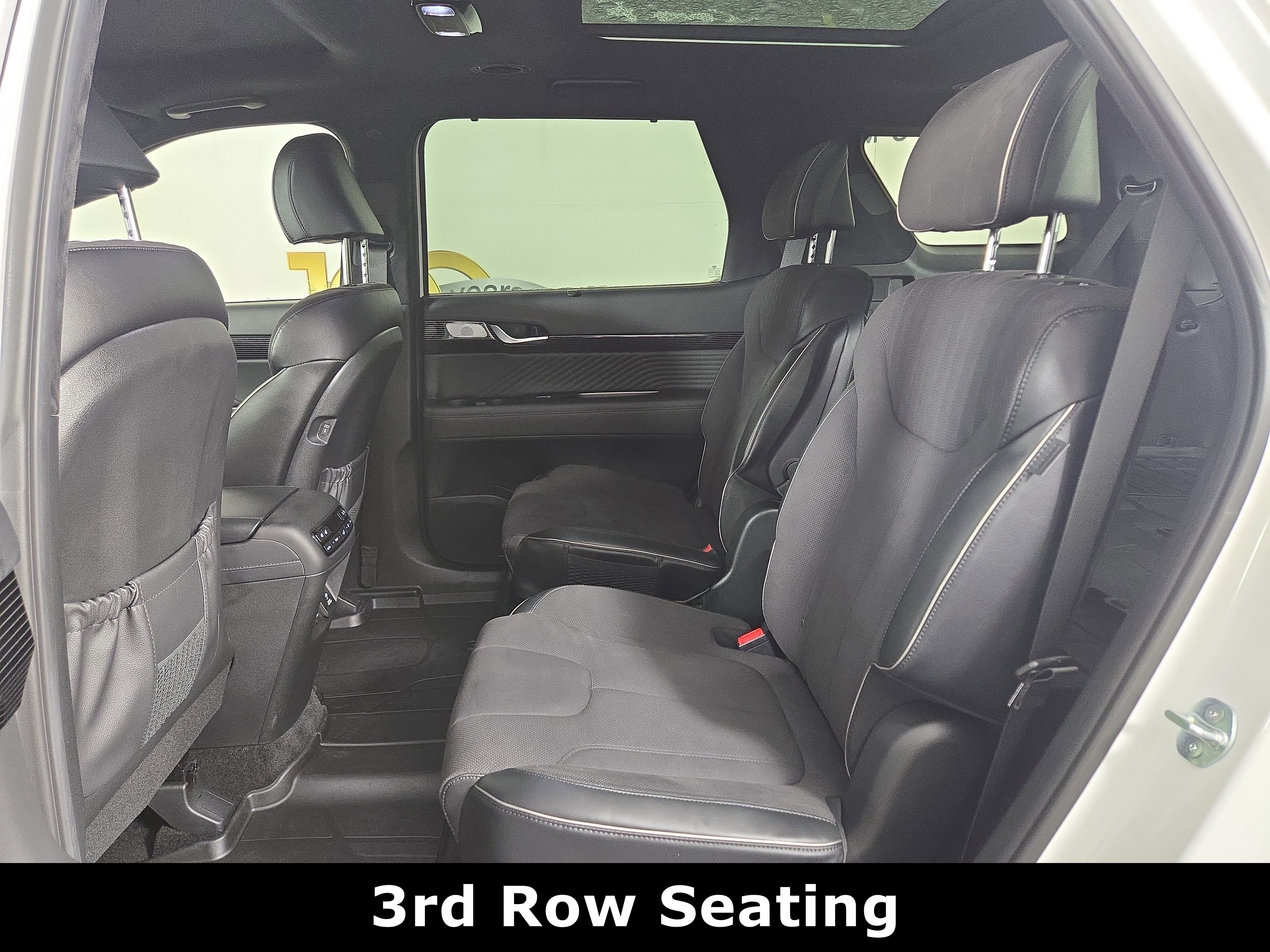 Used 2024 Hyundai Palisade Calligraphy image 12