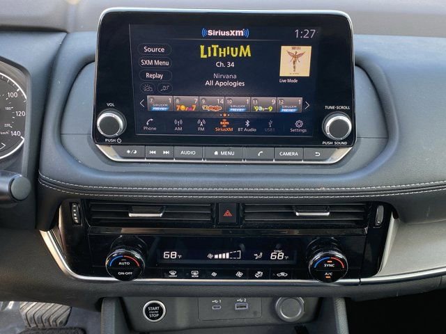 Used 2023 Nissan Rogue SV image 10