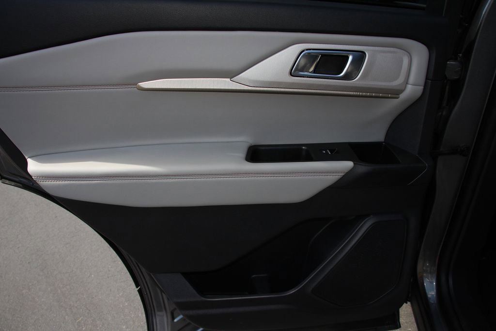 Certified 2025 Ford Explorer Active w/ Active Comfort Package RWD image 20
