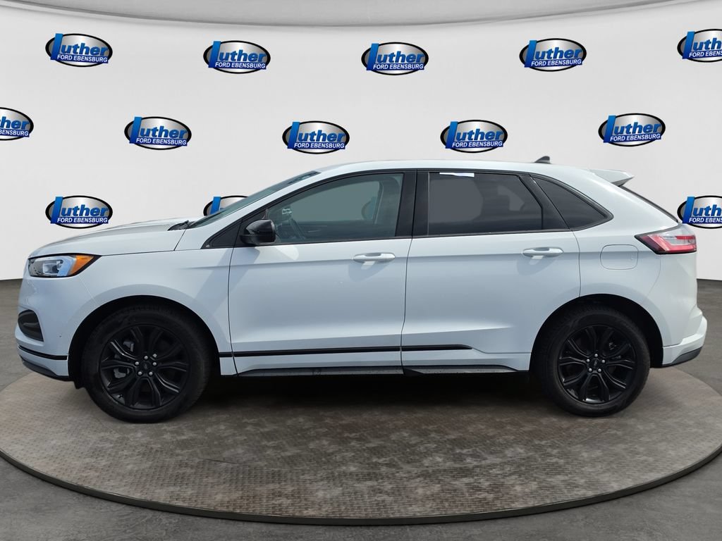 Used 2024 Ford Edge SE w/ Black Appearance Package AWD/4WD image 2