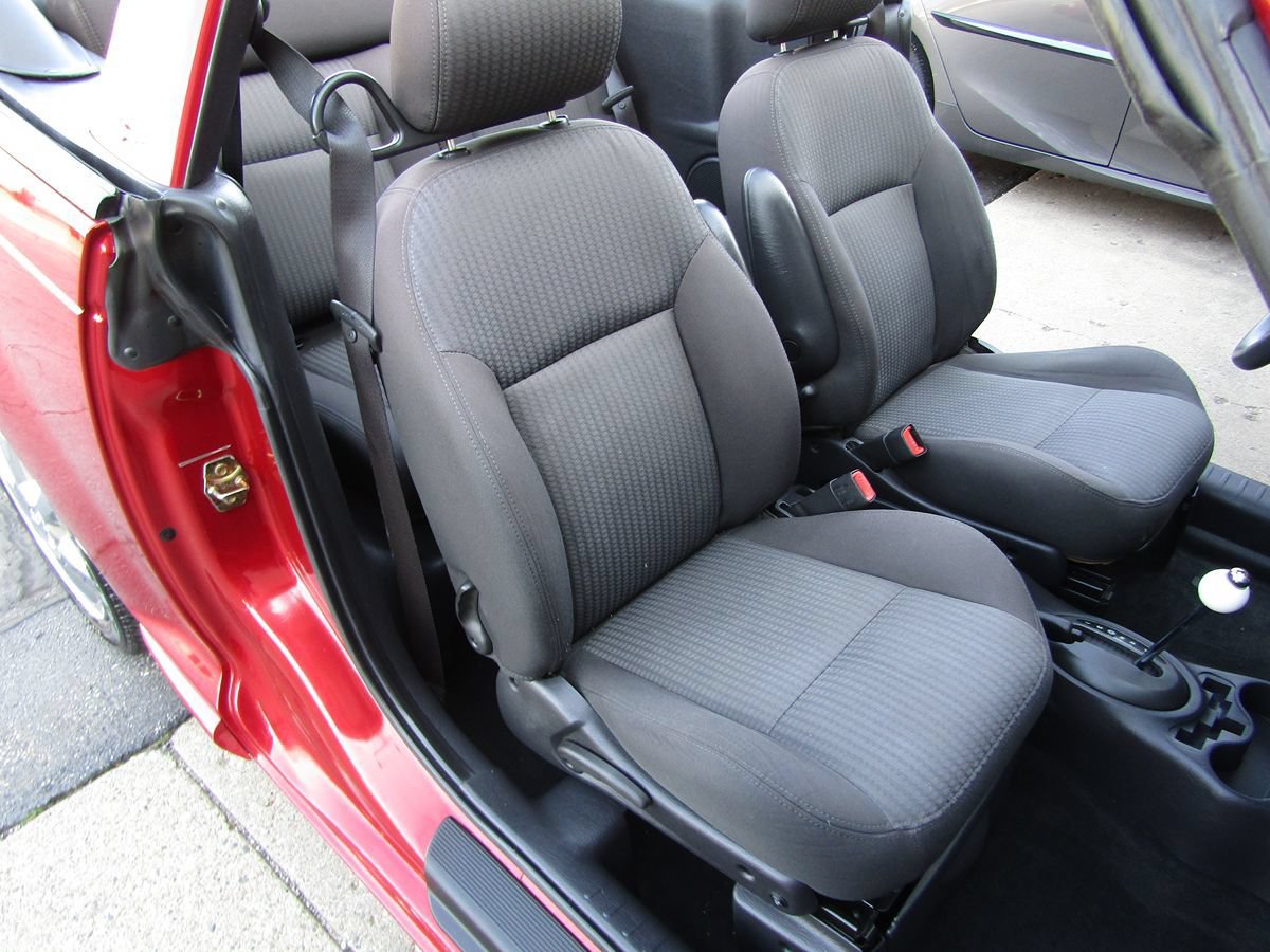 Used 2005 Chrysler PT Cruiser Touring FWD image 25