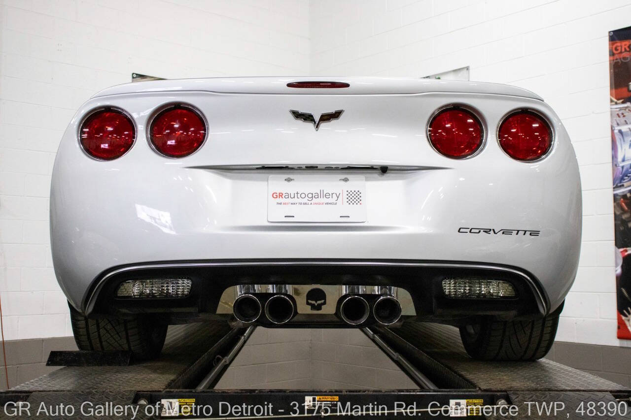 Used 2009 Chevrolet Corvette Coupe w/ Preferred Equipment Group RWD image 21