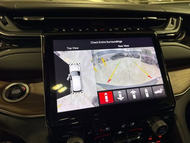 Used 2023 Jeep Grand Cherokee L Summit w/ High Altitude Package image 7