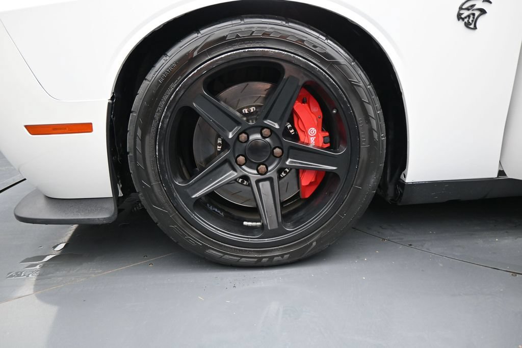 Used 2016 Dodge Challenger SRT Hellcat RWD image 27