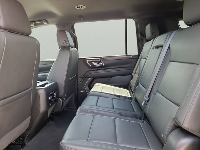 Used 2024 Chevrolet Suburban LT AWD/4WD image 8