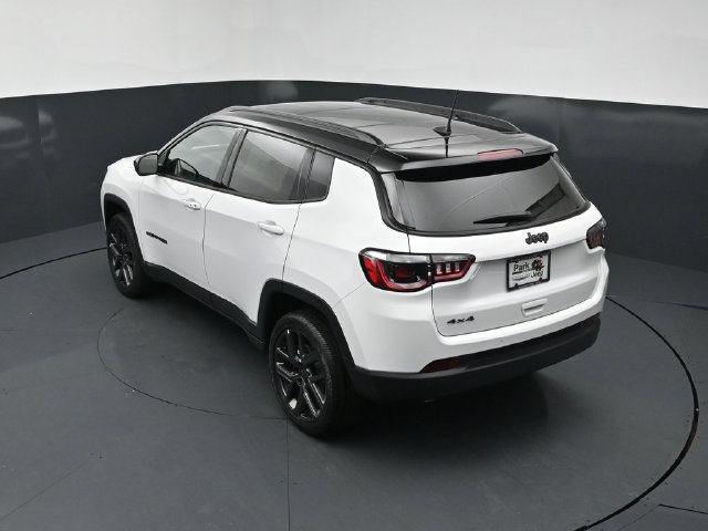 New 2026 Jeep Compass Limited w/ Sun, Sound & Navigation Group AWD/4WD image 16