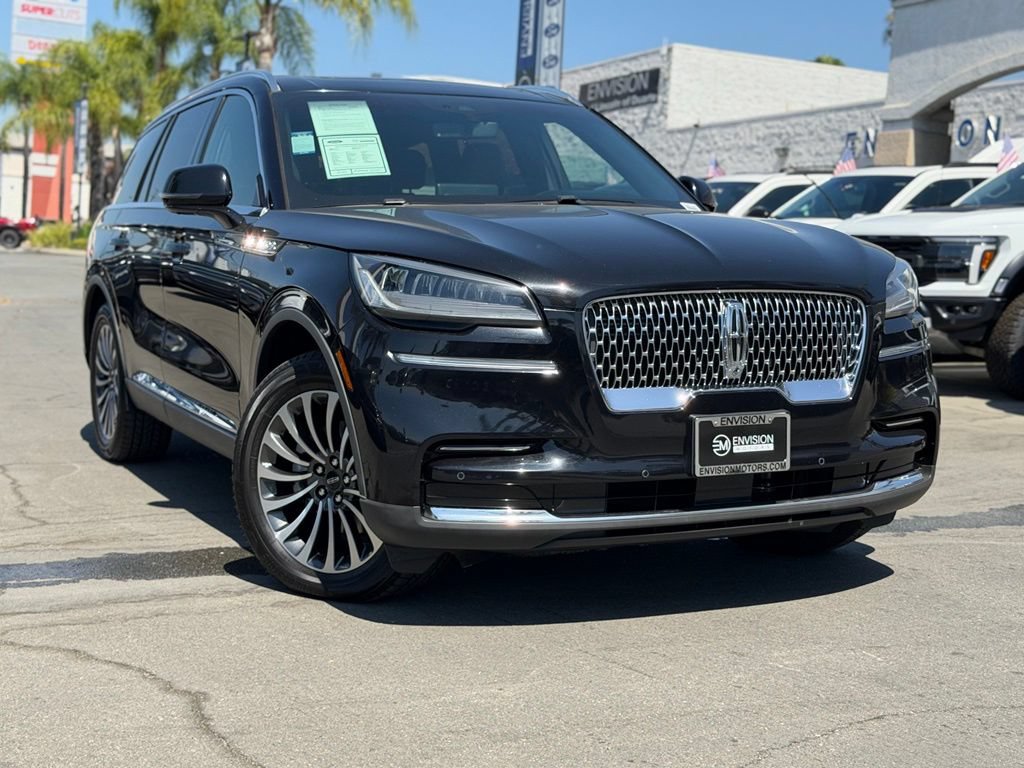 Used 2022 Lincoln Aviator Reserve AWD/4WD image 3
