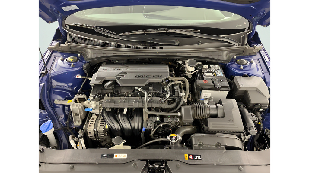 Used 2025 Hyundai Elantra SEL FWD image 18