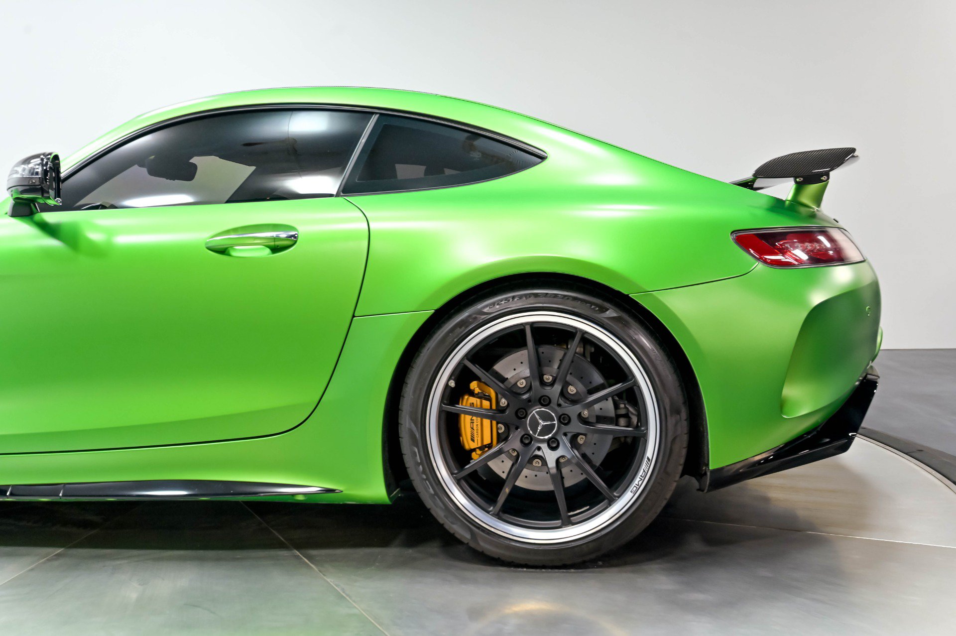 Used 2018 Mercedes-Benz AMG GT R image 38