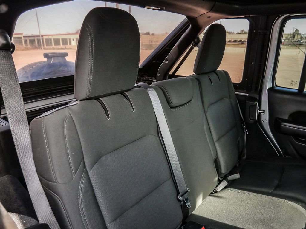 Used 2019 Jeep Wrangler Unlimited Sport S AWD/4WD image 23