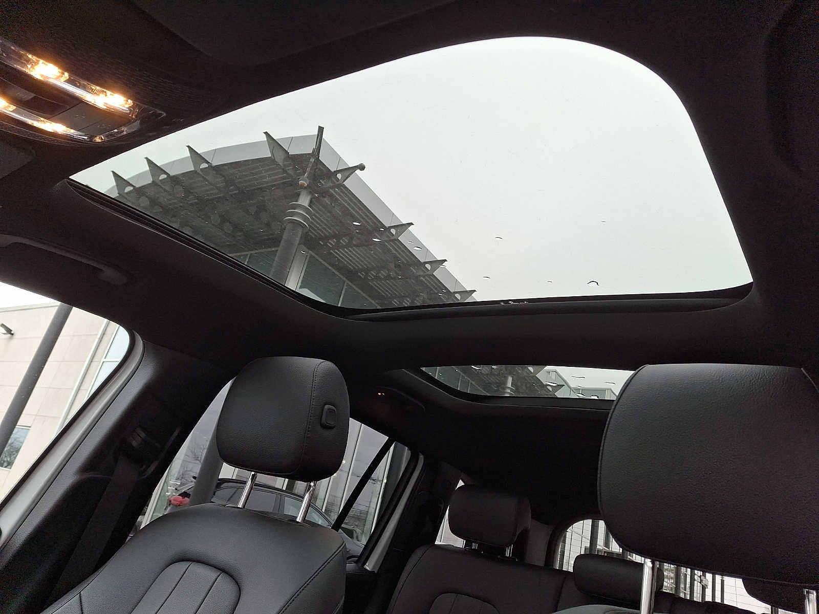 Certified 2023 Mercedes-Benz GLB 250 4MATIC image 11