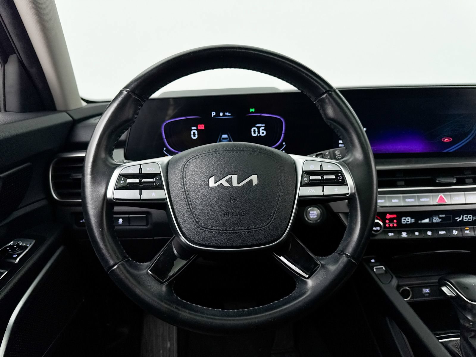 Certified 2024 Kia Telluride S w/ S Sunroof Package FWD image 35