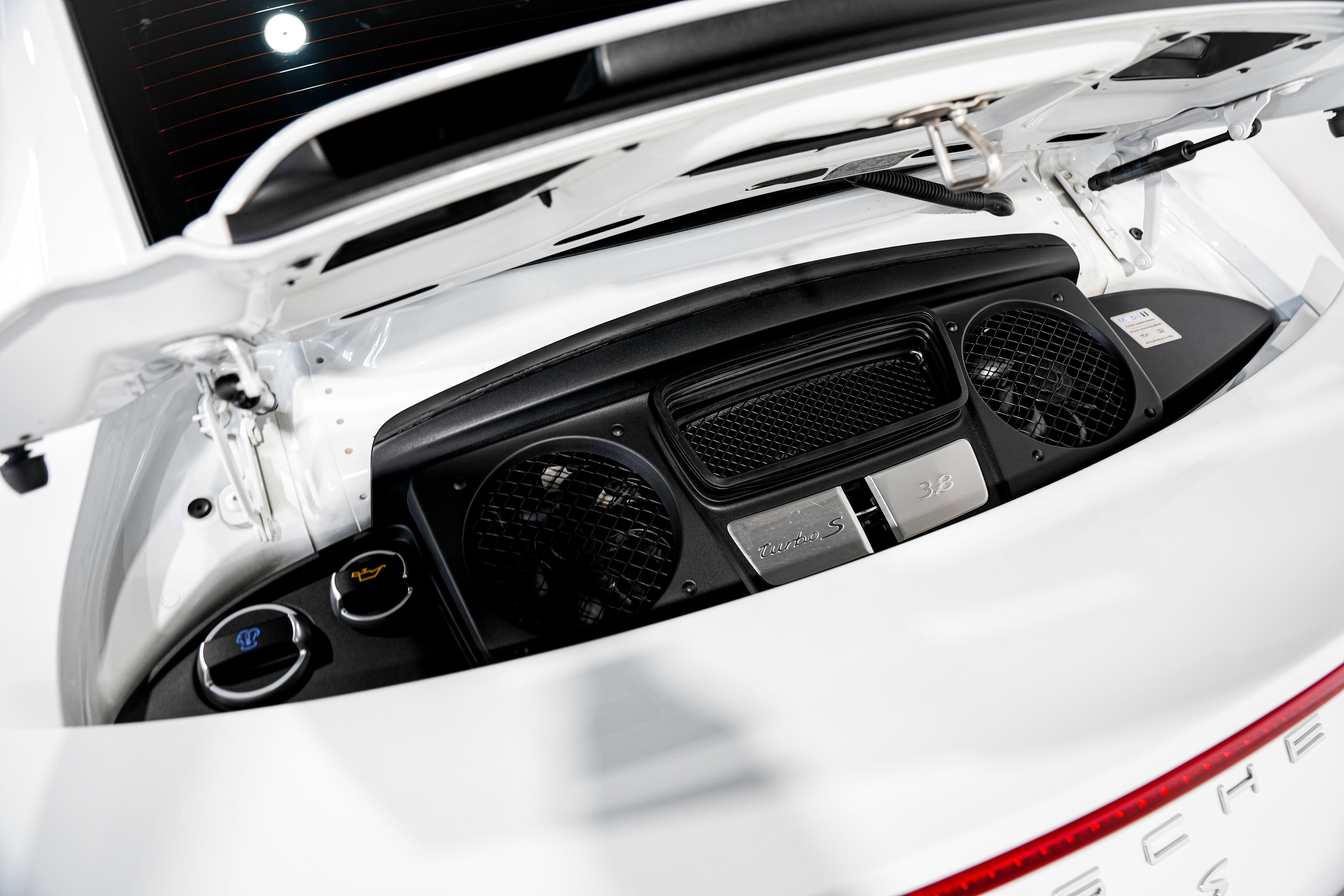 Used 2016 Porsche 911 Turbo S image 43