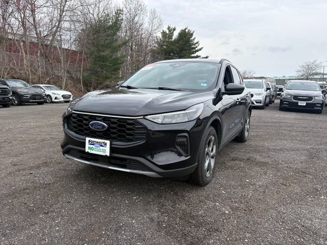 Used 2025 Ford Escape ST-Line w/ Tech Pack #1 image 4